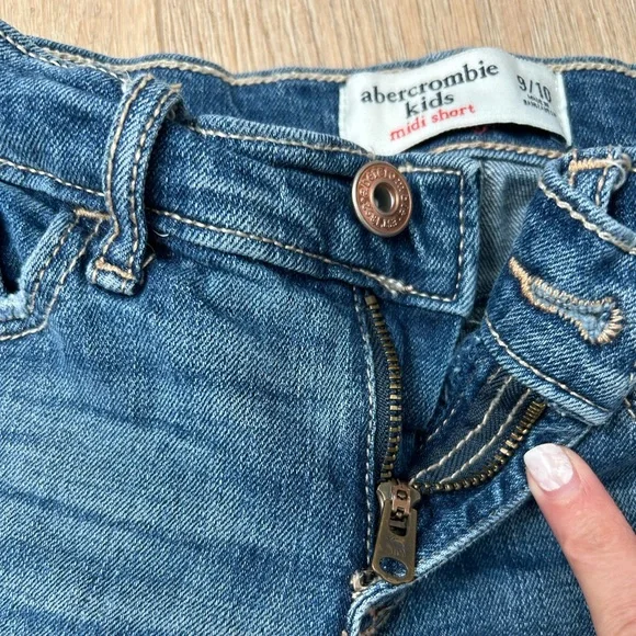 Abercrombie jean shorts - Picture 4 of 5